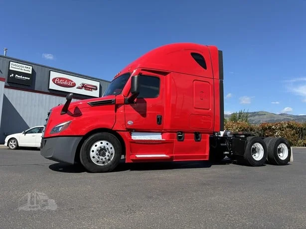 2022 Freightliner Cascadia