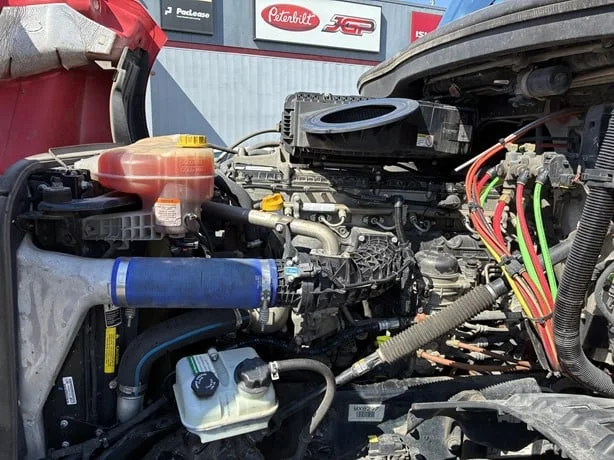 2022 Freightliner Cascadia in Medford, OR — photo 19