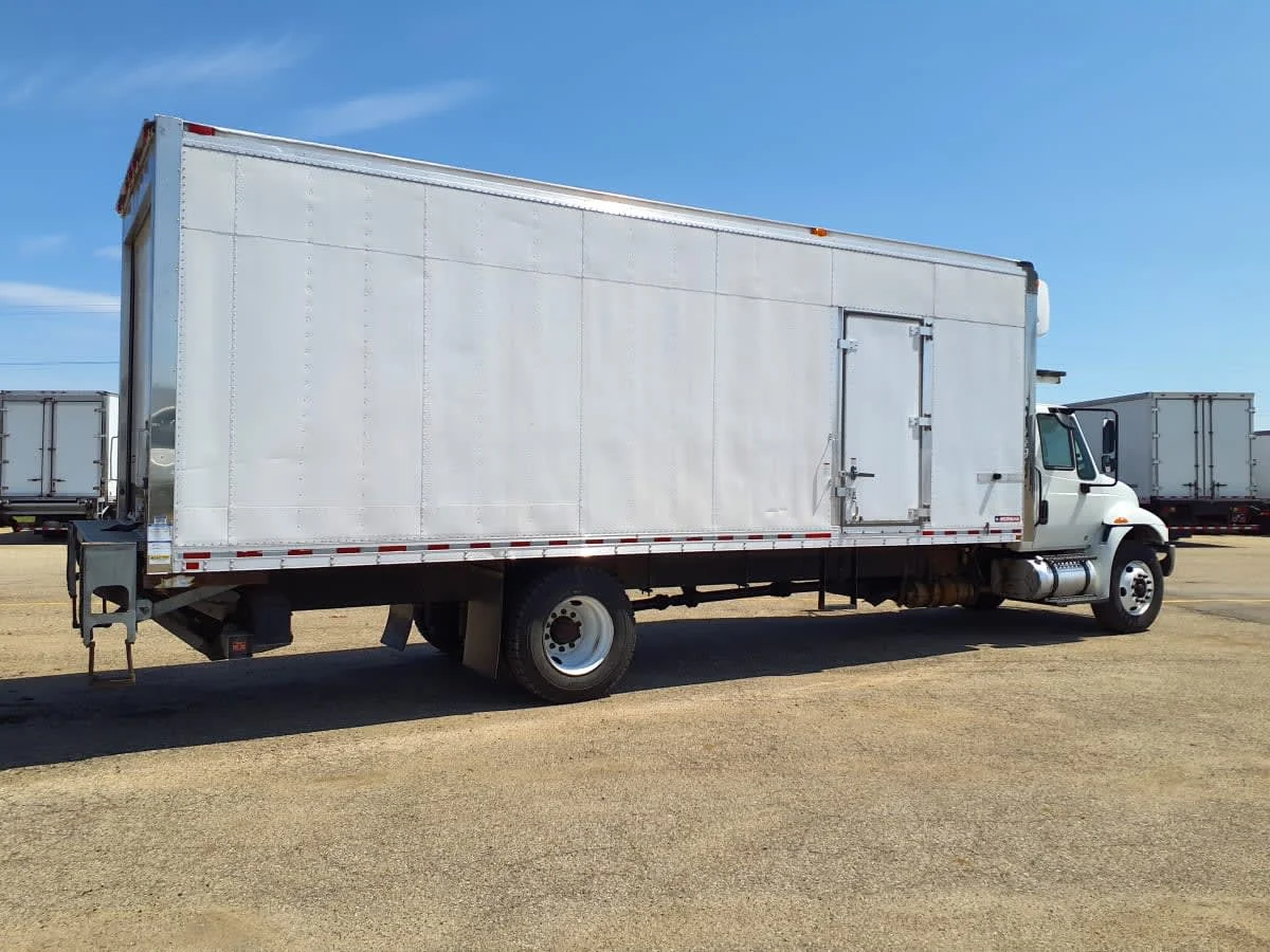 2019 International 4300 - image 4