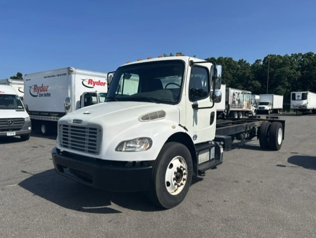2014 Freightliner M2 106