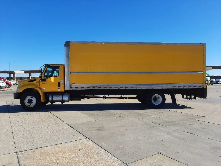 2021 International MV - image 4