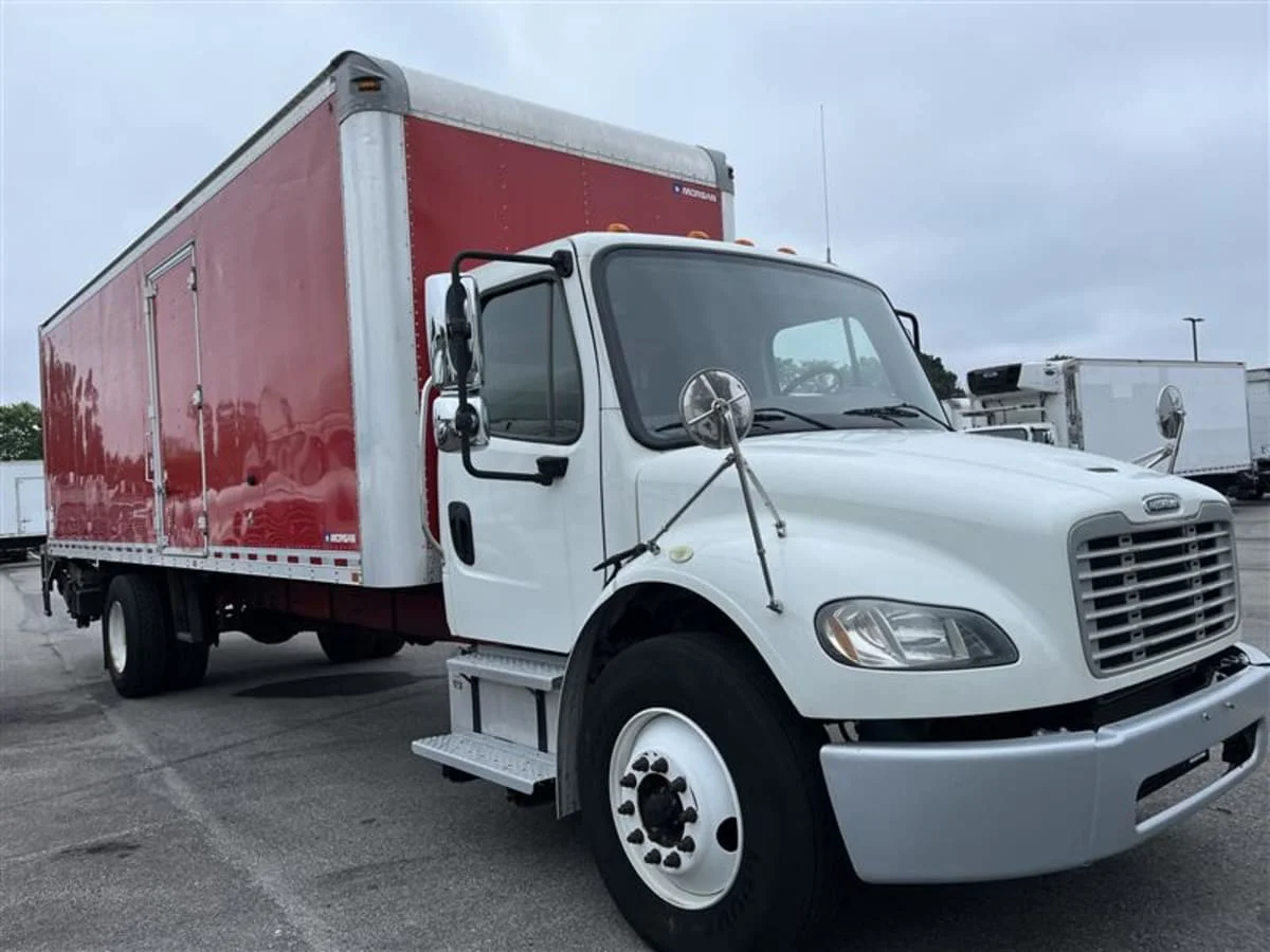 2018 Freightliner M2 106 in Beltsville, MD — photo 3