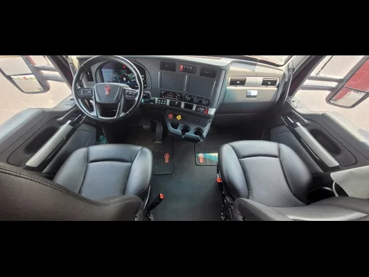 2023 Kenworth T680 in Memphis, TN — photo 3