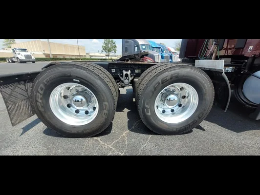 2023 Kenworth T680 in Memphis, TN — photo 14
