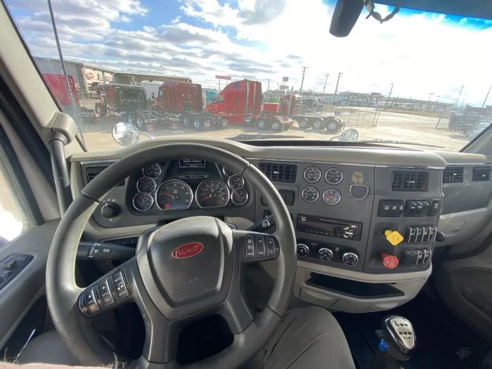 2020 Peterbilt 567 - image 18