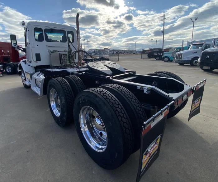 2020 Peterbilt 567 - image 4