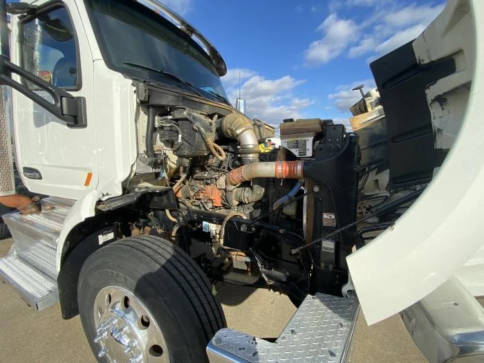 2020 Peterbilt 567 - image 23