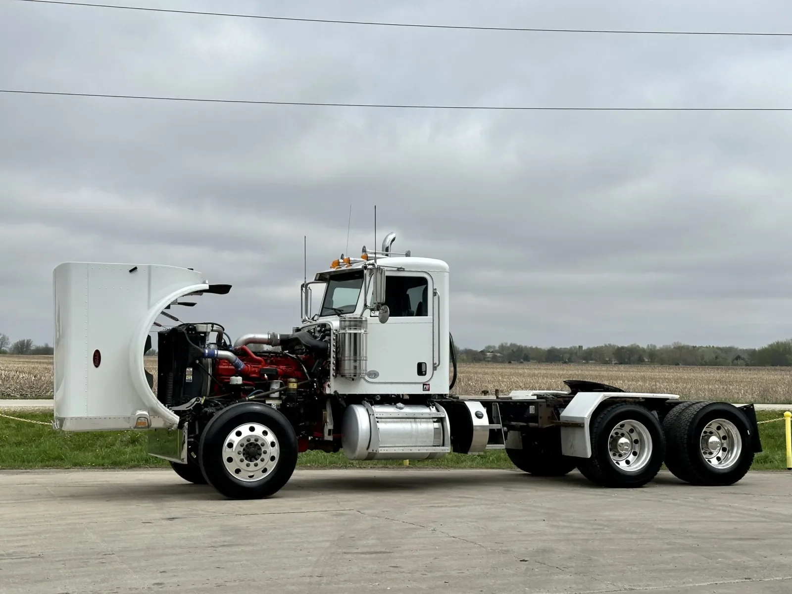 2020 Peterbilt 389 - image 10