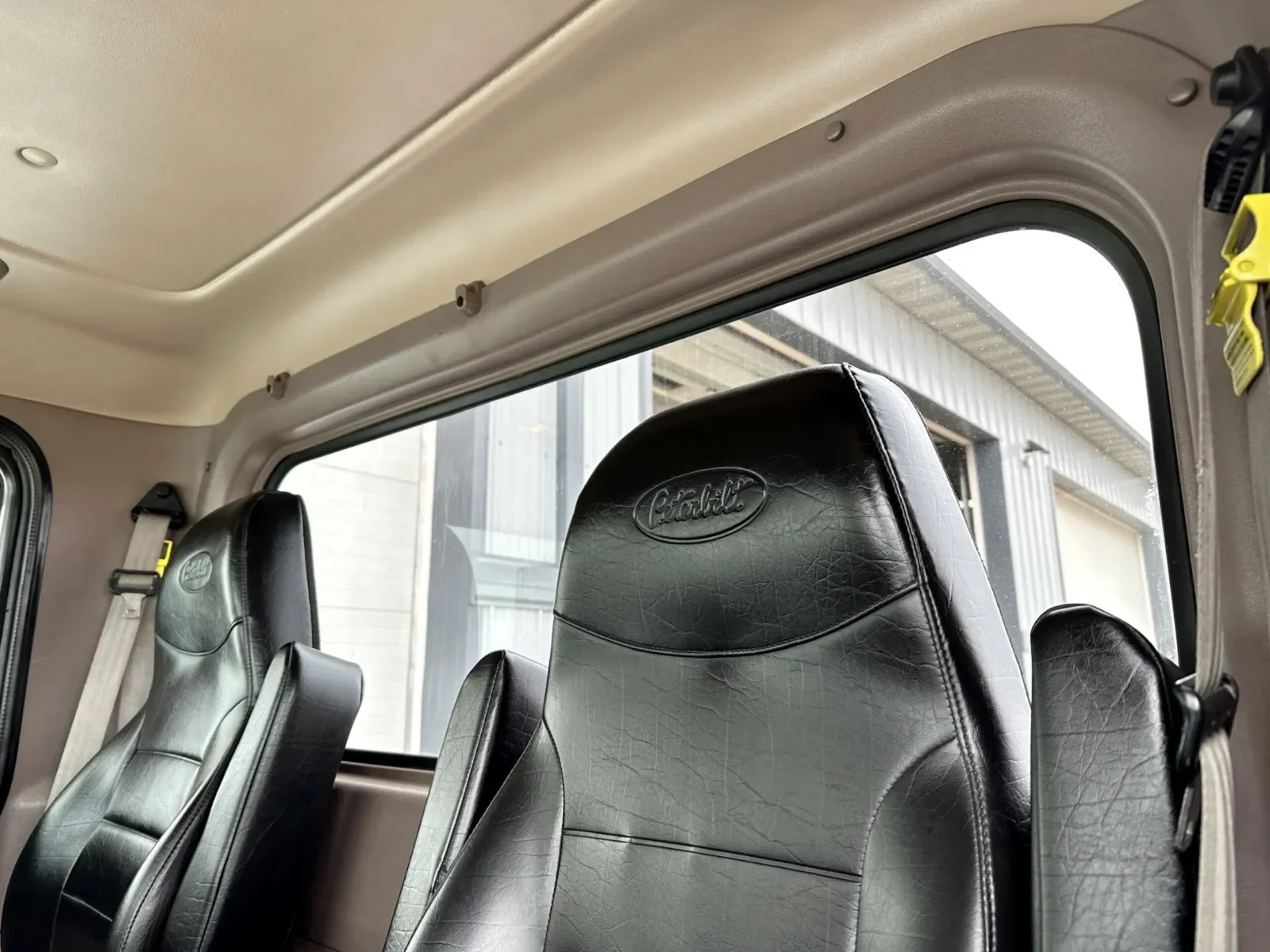 2020 Peterbilt 389 - image 20