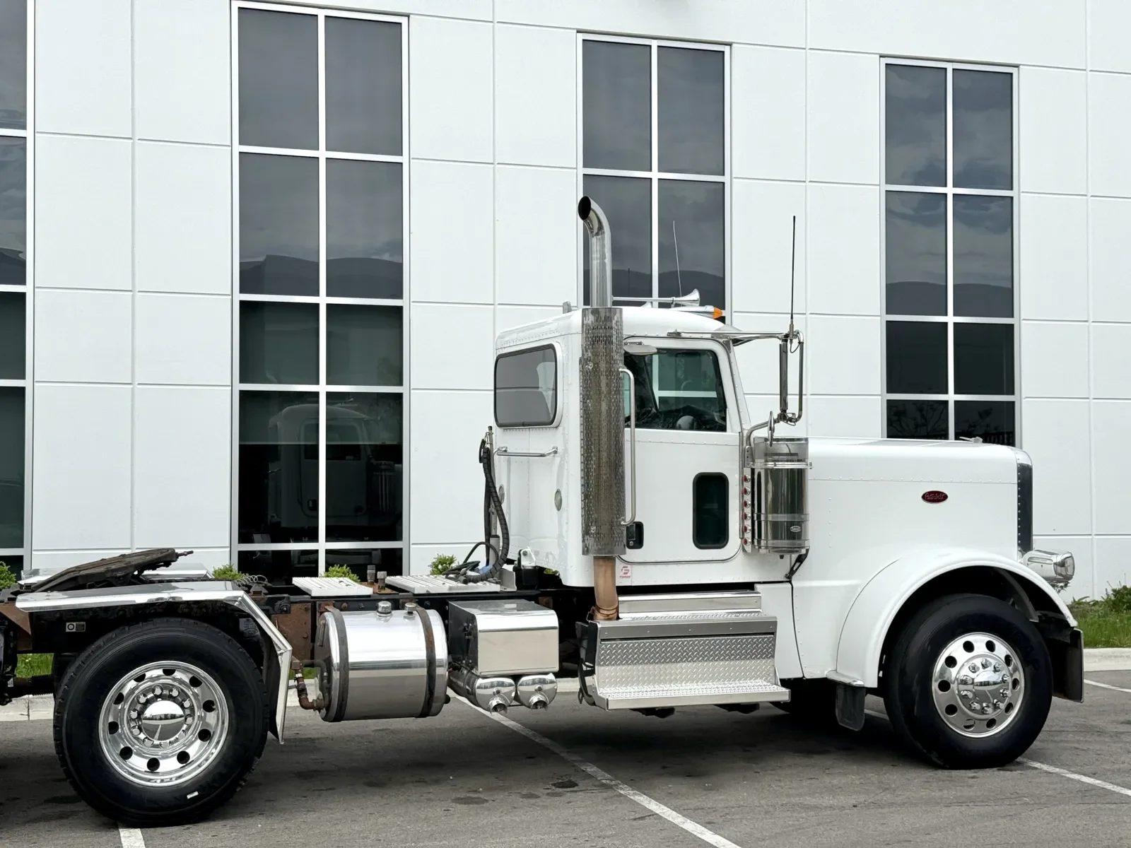 2020 Peterbilt 389 in New Lenox, IL — photo 7
