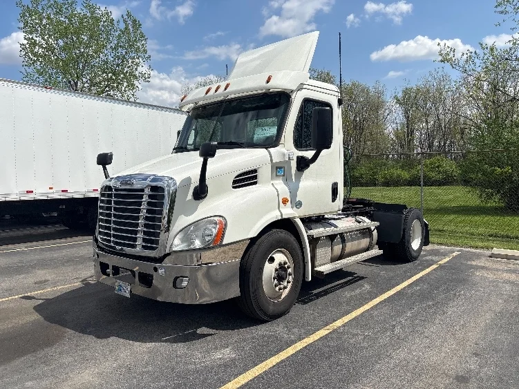 2020 Freightliner Cascadia in Middlefield, OH — photo 3