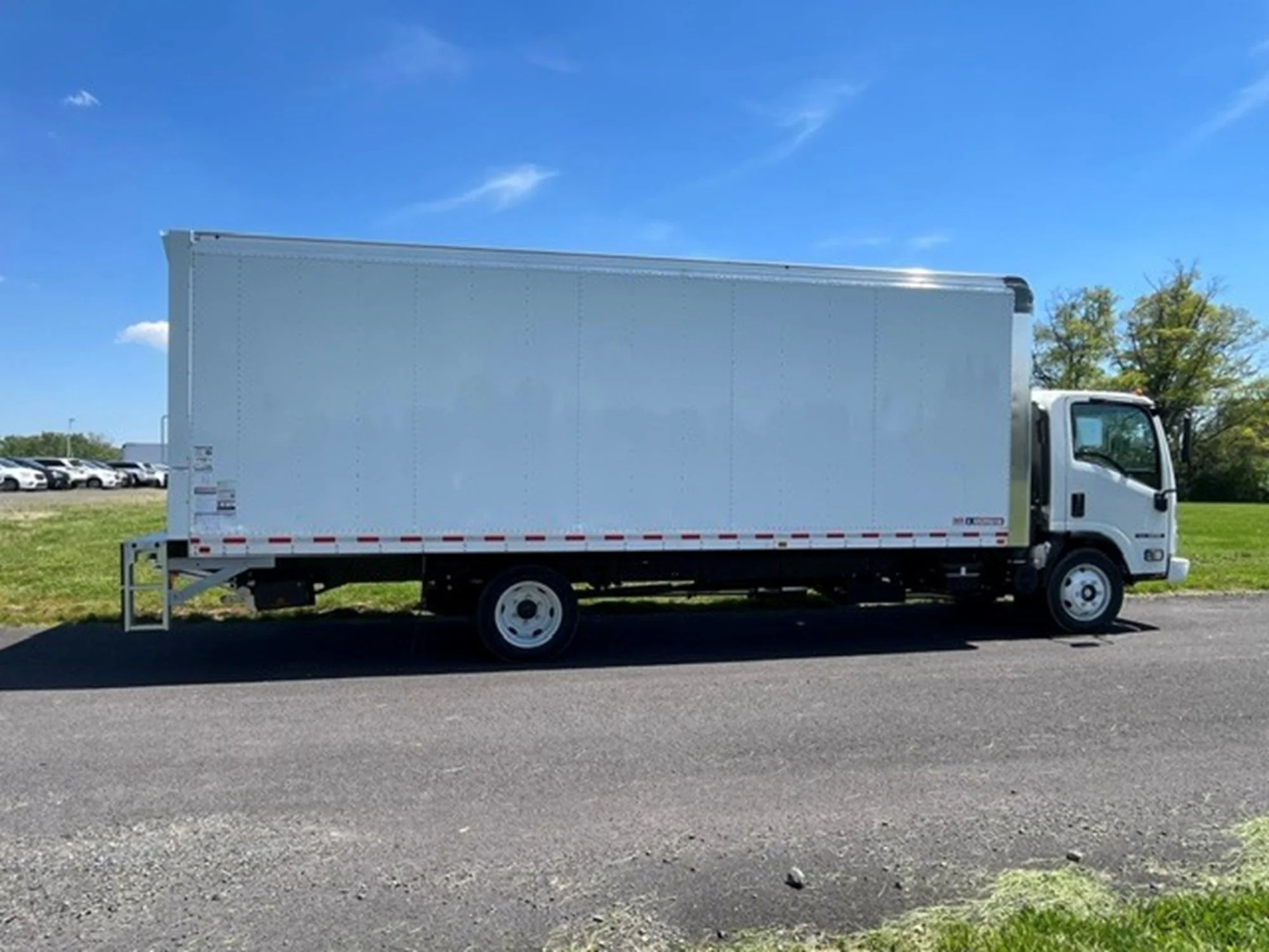 2026 Isuzu NRR in Souderton, PA — photo 2