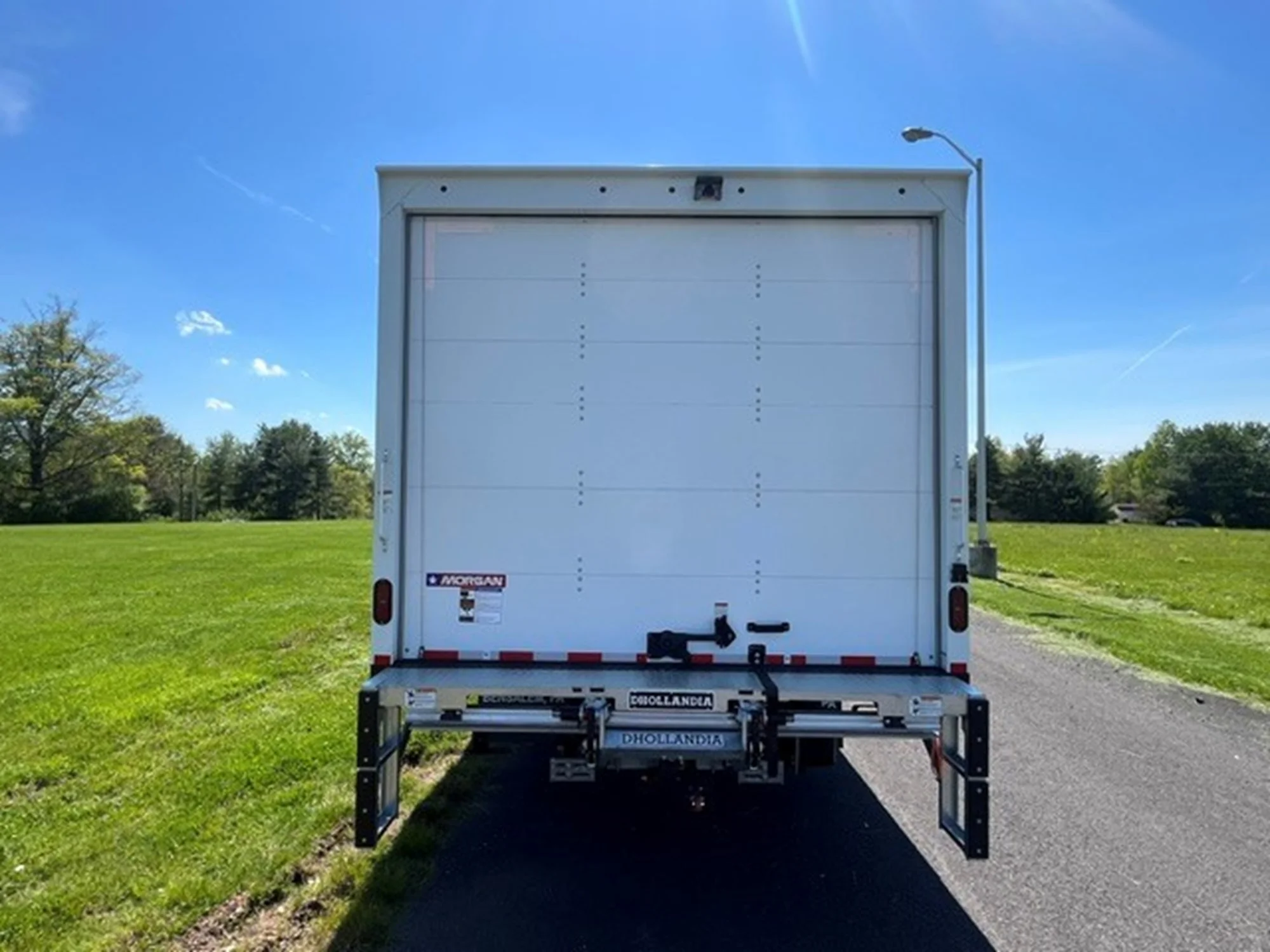 2026 Isuzu NRR in Souderton, PA — photo 3