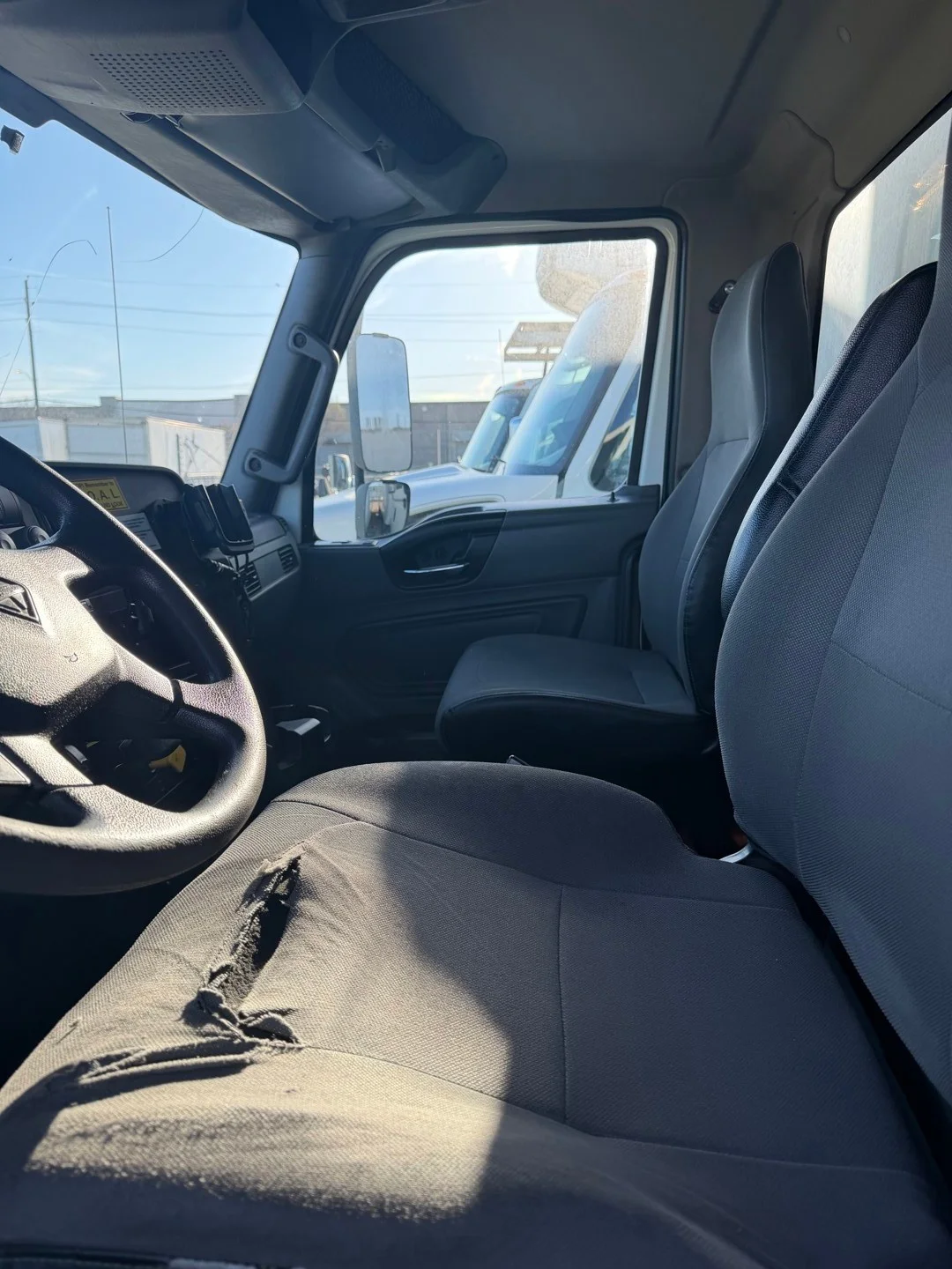 2019 International MV - image 14