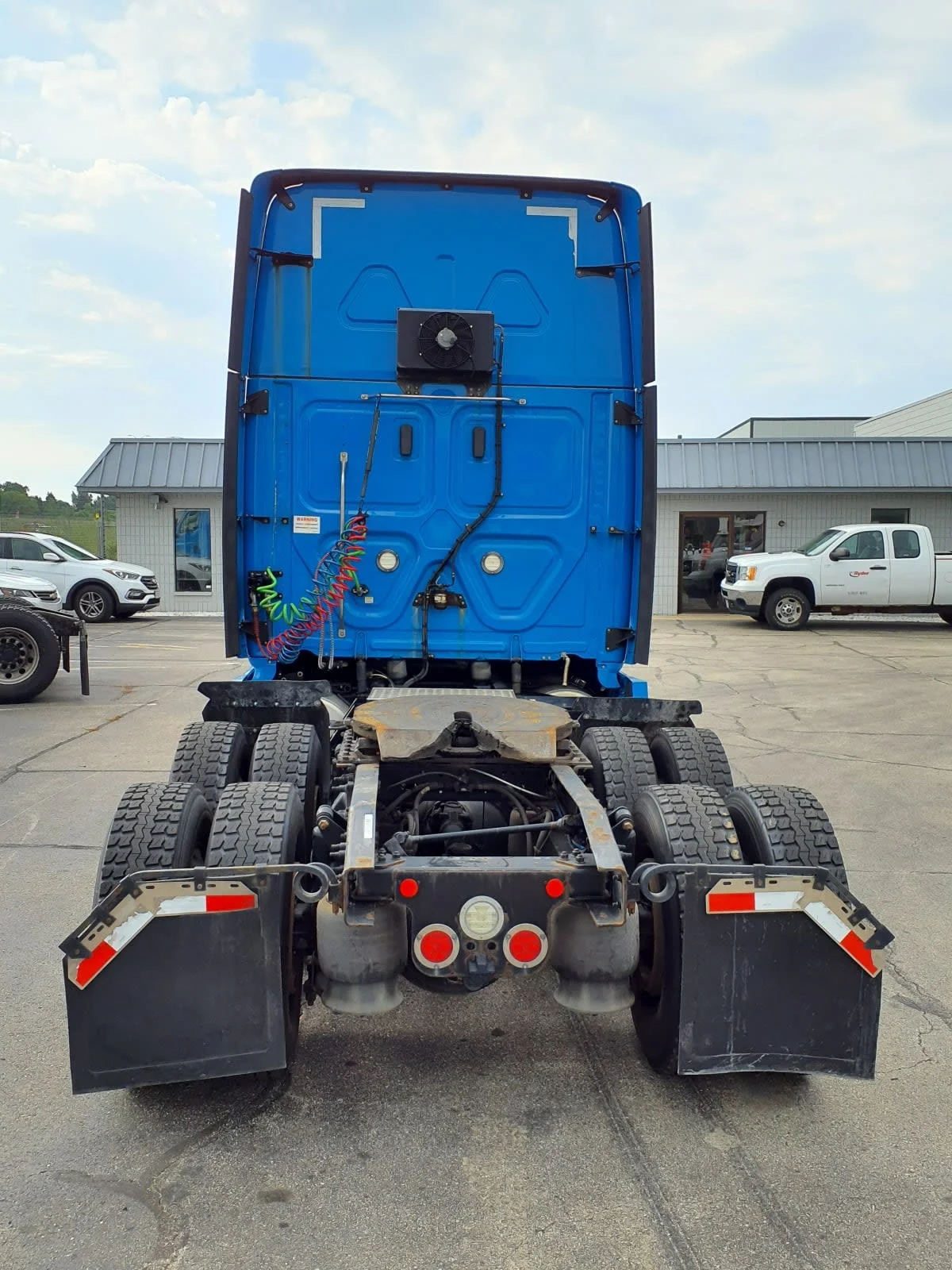 2020 Freightliner Cascadia in Oak Creek, WI — photo 5