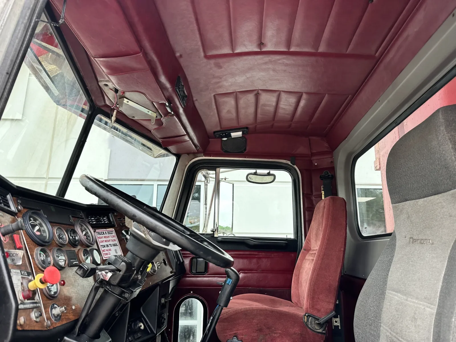 1996 Peterbilt in Greer, SC — photo 15