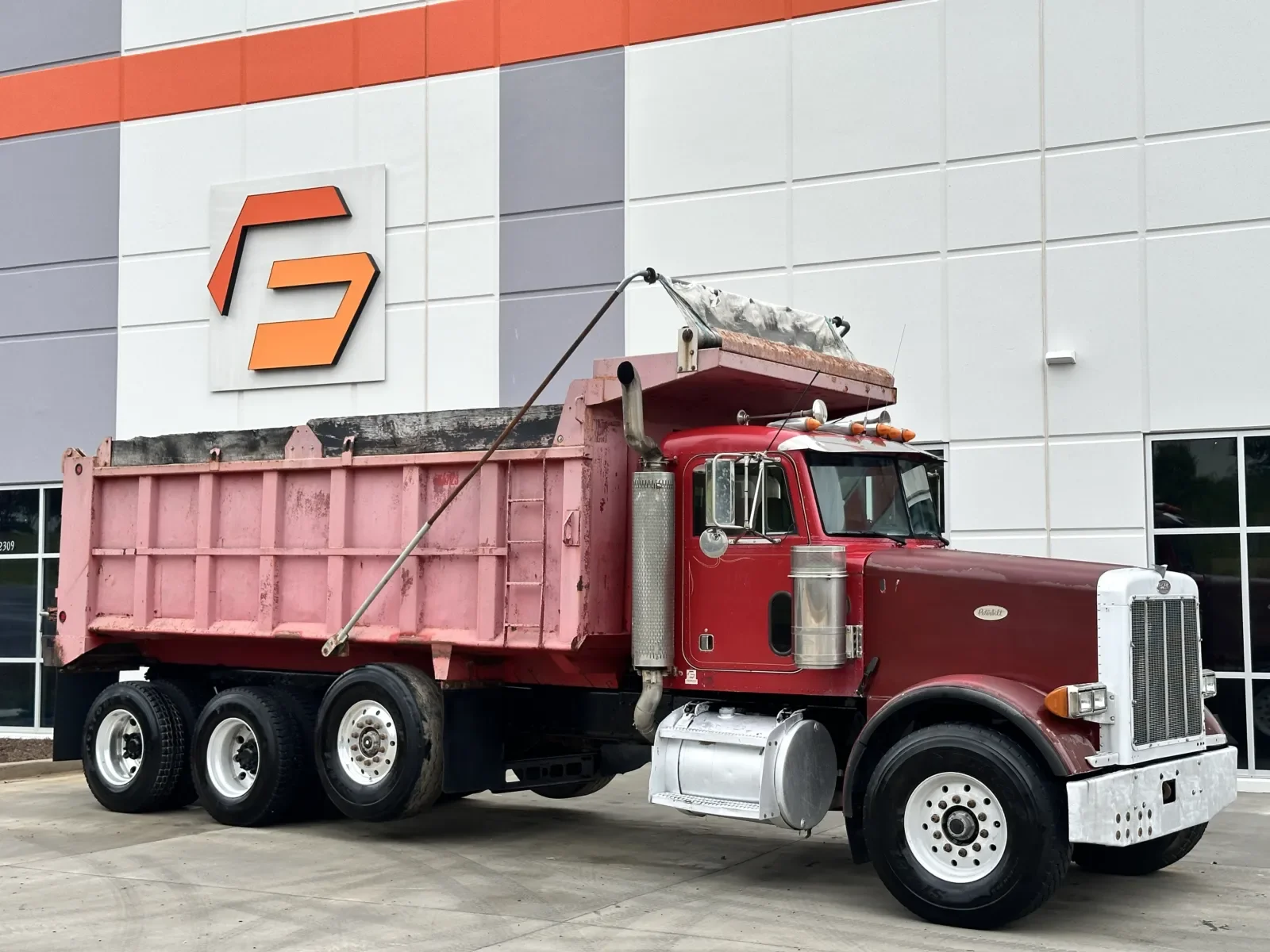 1996 Peterbilt in Greer, SC — photo 2