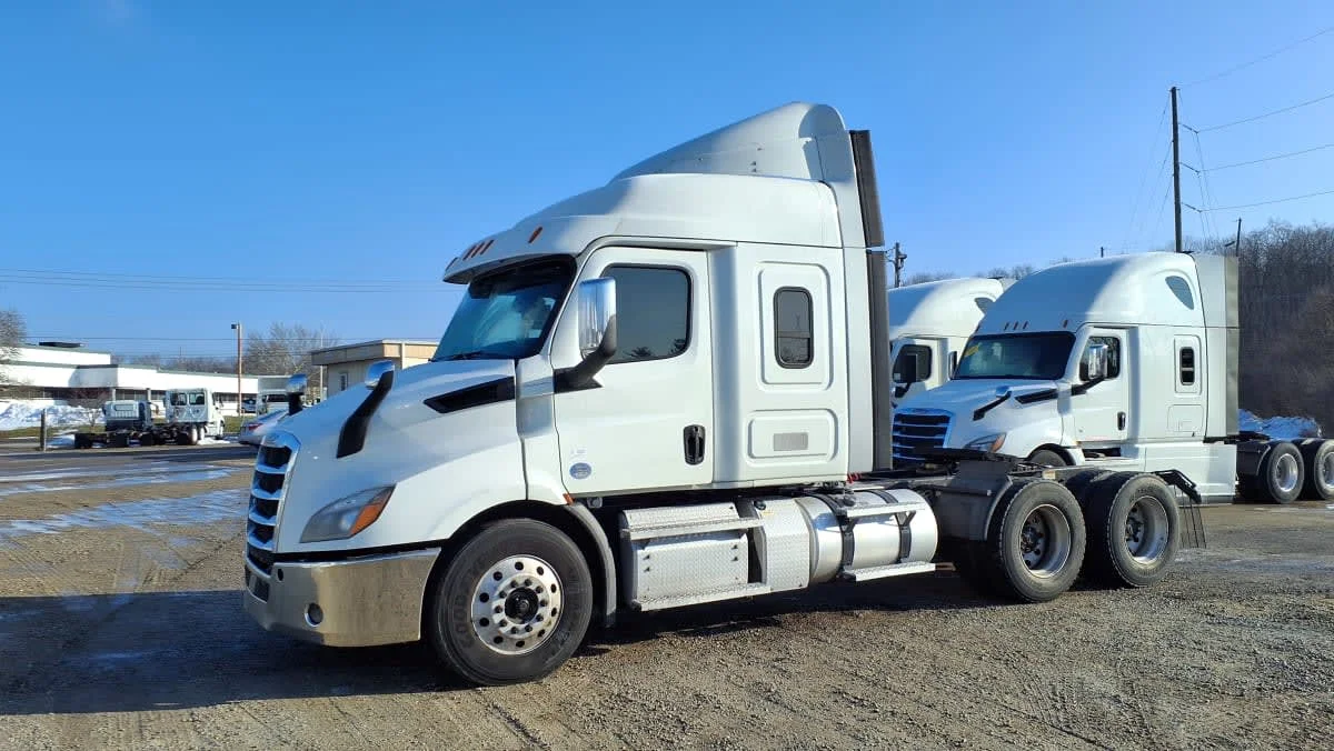 2020 Freightliner Cascadia in West Chester, OH
