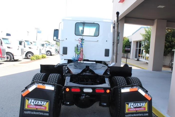 2021 Peterbilt 579 — photo 5