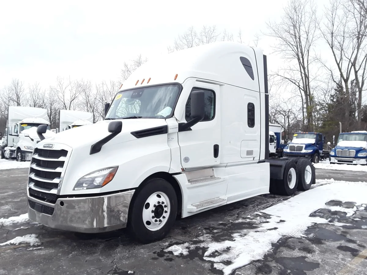 2021 Freightliner Cascadia in Hilliard, OH
