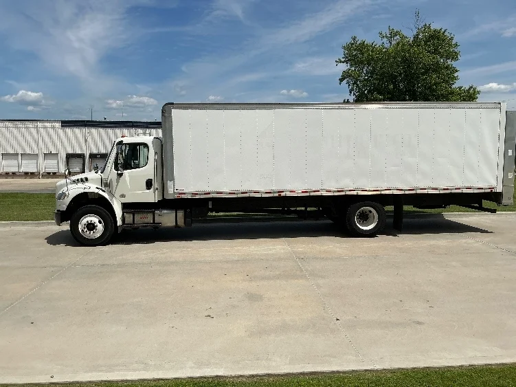 2020 Freightliner eM2 in Kansas City, MO — photo 4