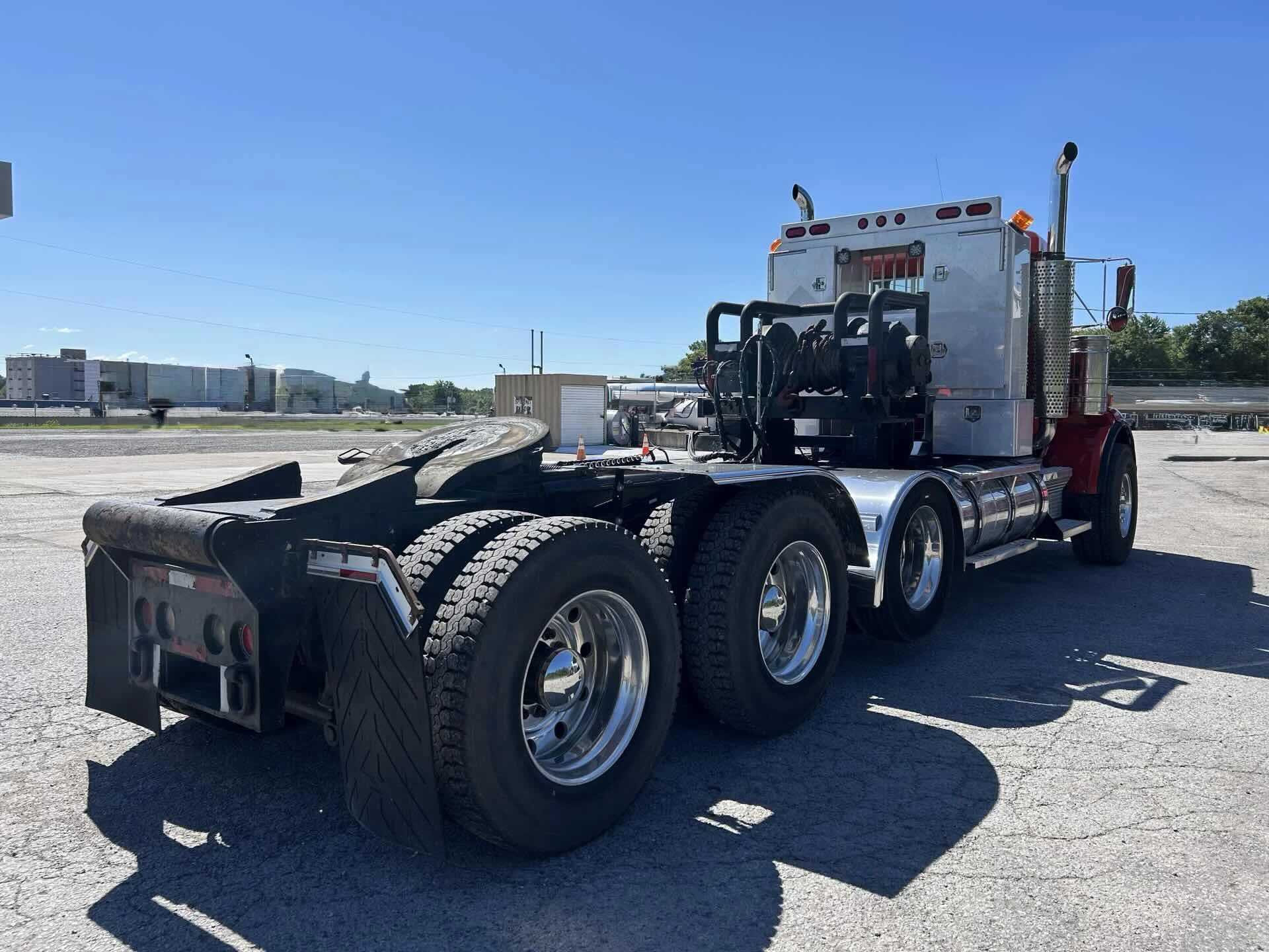 2005 Kenworth in Youngstown, OH — photo 4