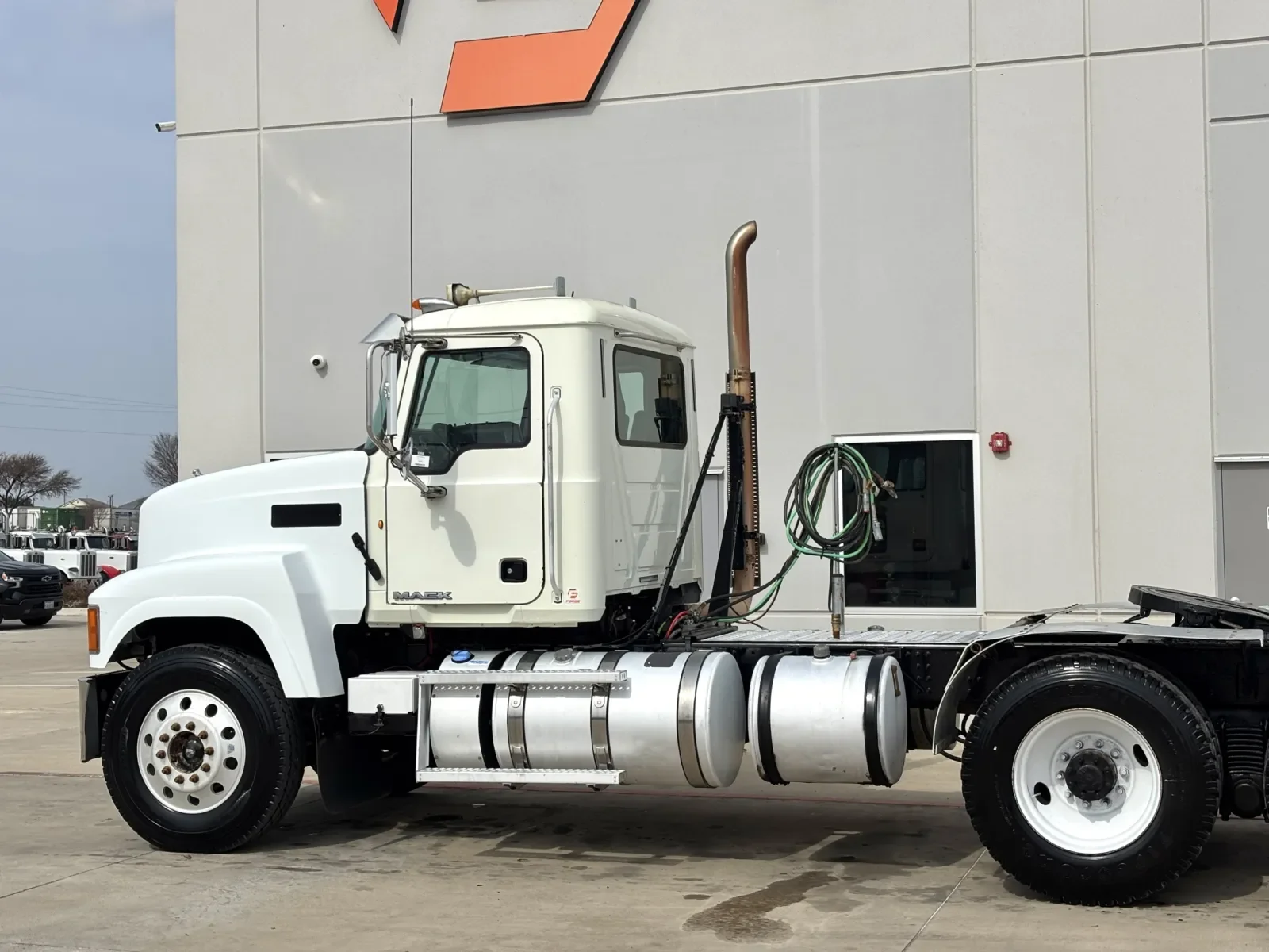 2016 Mack Pinnacle in Hutchins, TX — photo 8