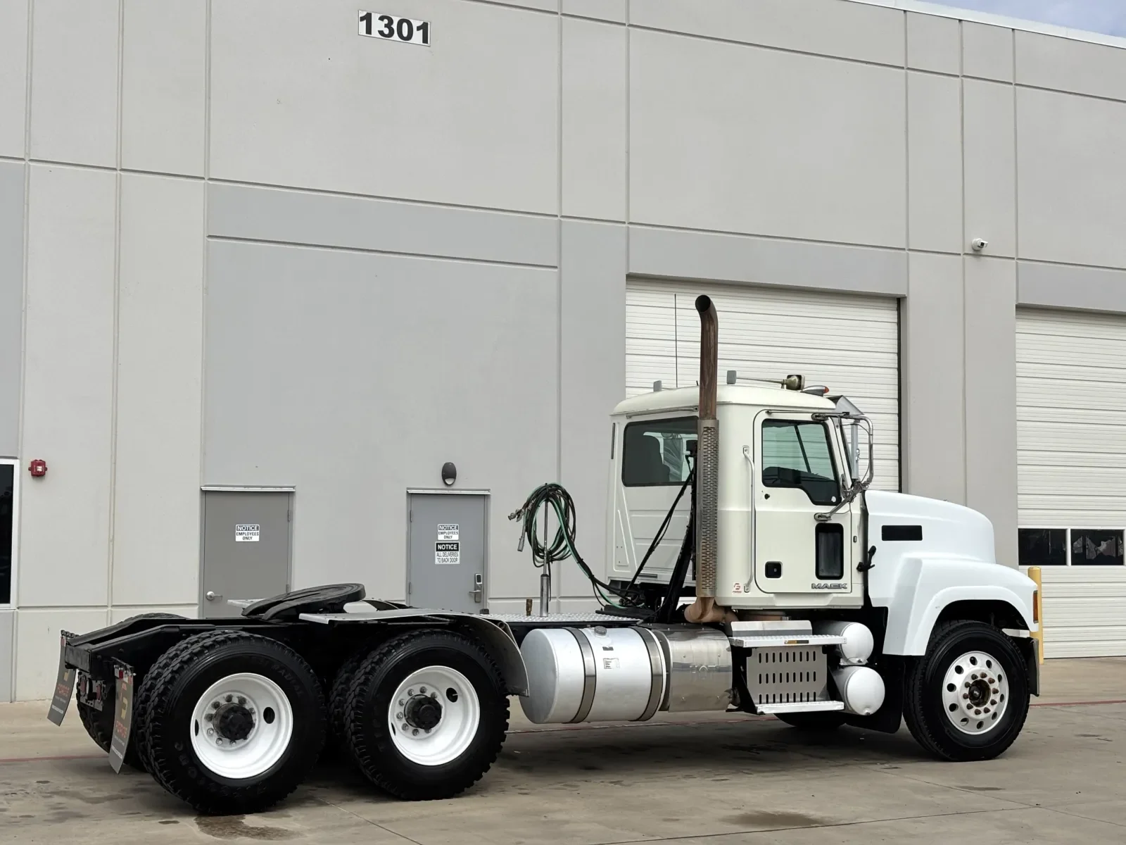2016 Mack Pinnacle in Hutchins, TX — photo 5