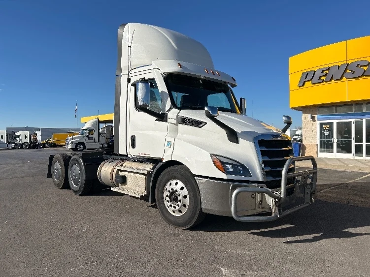 2021 Freightliner Cascadia in Oklahoma City, OK
