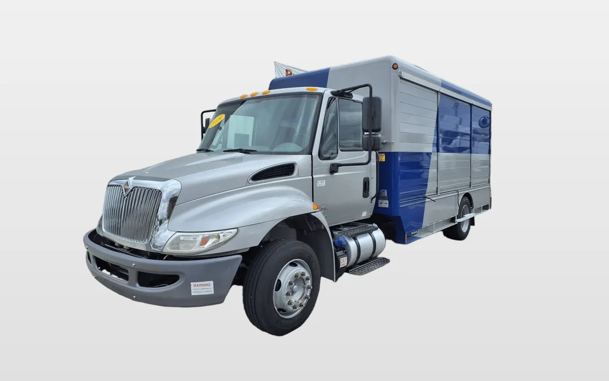 2019 International - image 1