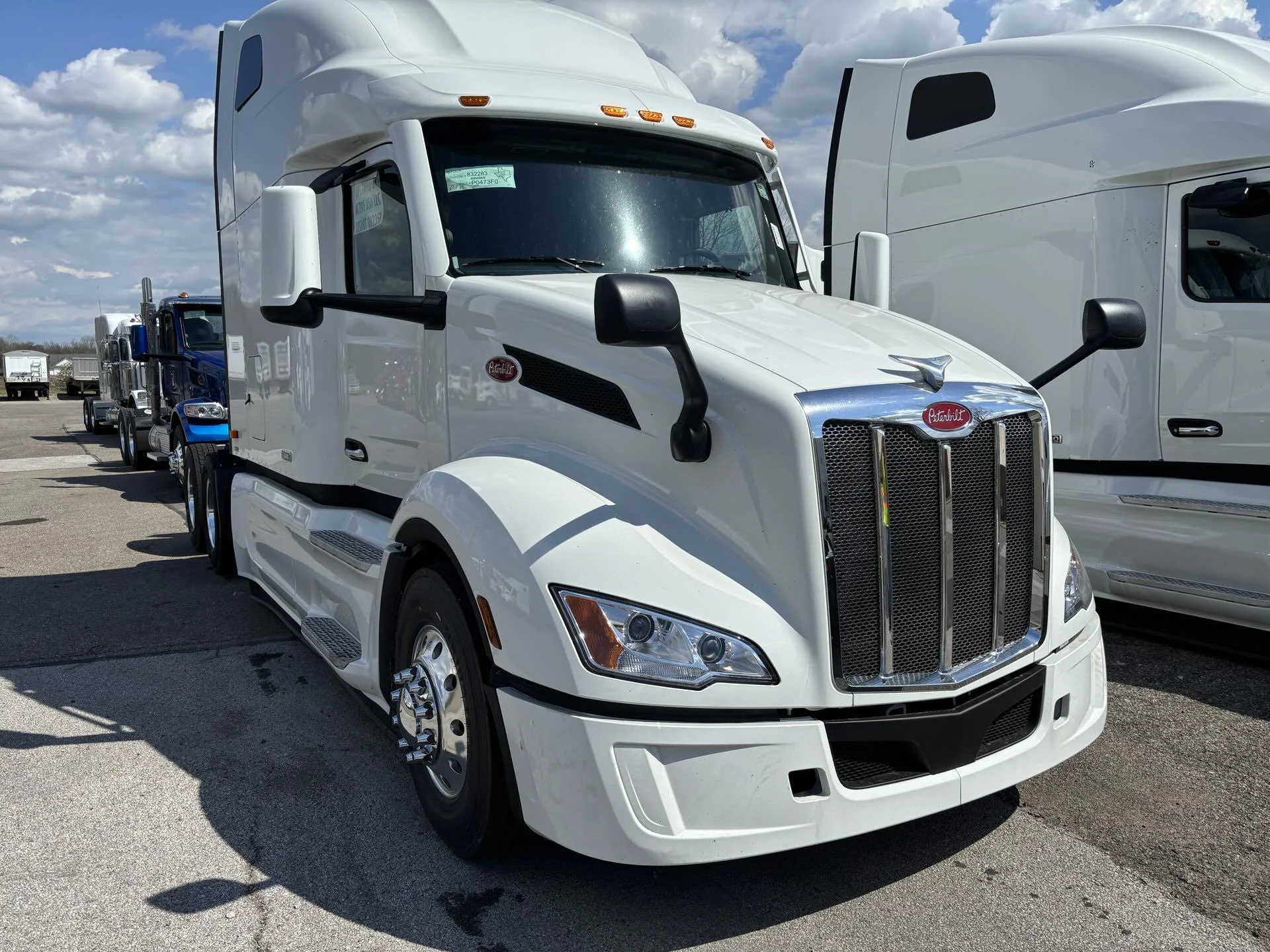 2027 Peterbilt 579 in Zanesville, OH — photo 2