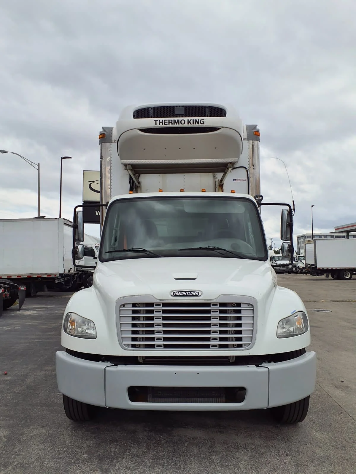 2018 Freightliner M2 106 in Miami, FL — photo 2