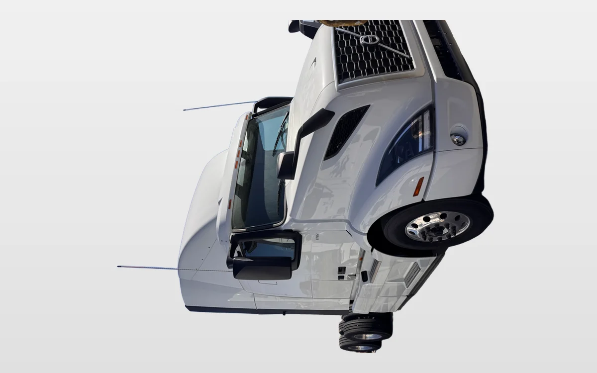 2025 Volvo - image 1