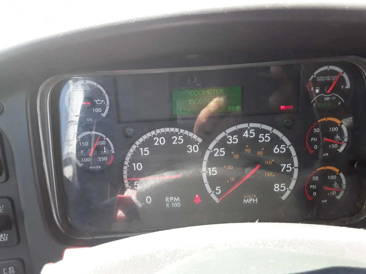 2018 Freightliner M2 106 - image 10