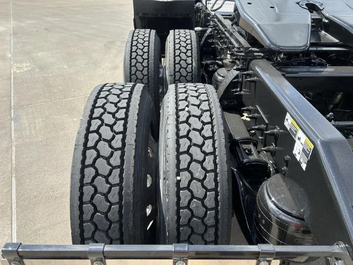 2020 Peterbilt 567 - image 13