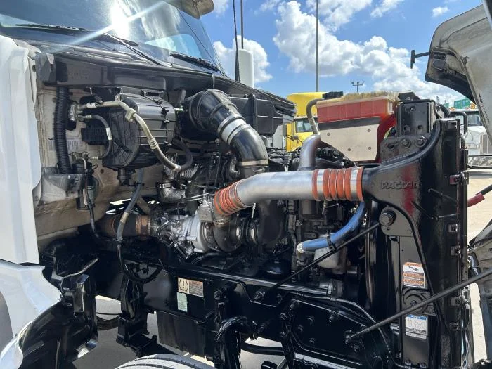 2020 Peterbilt 567 - image 20