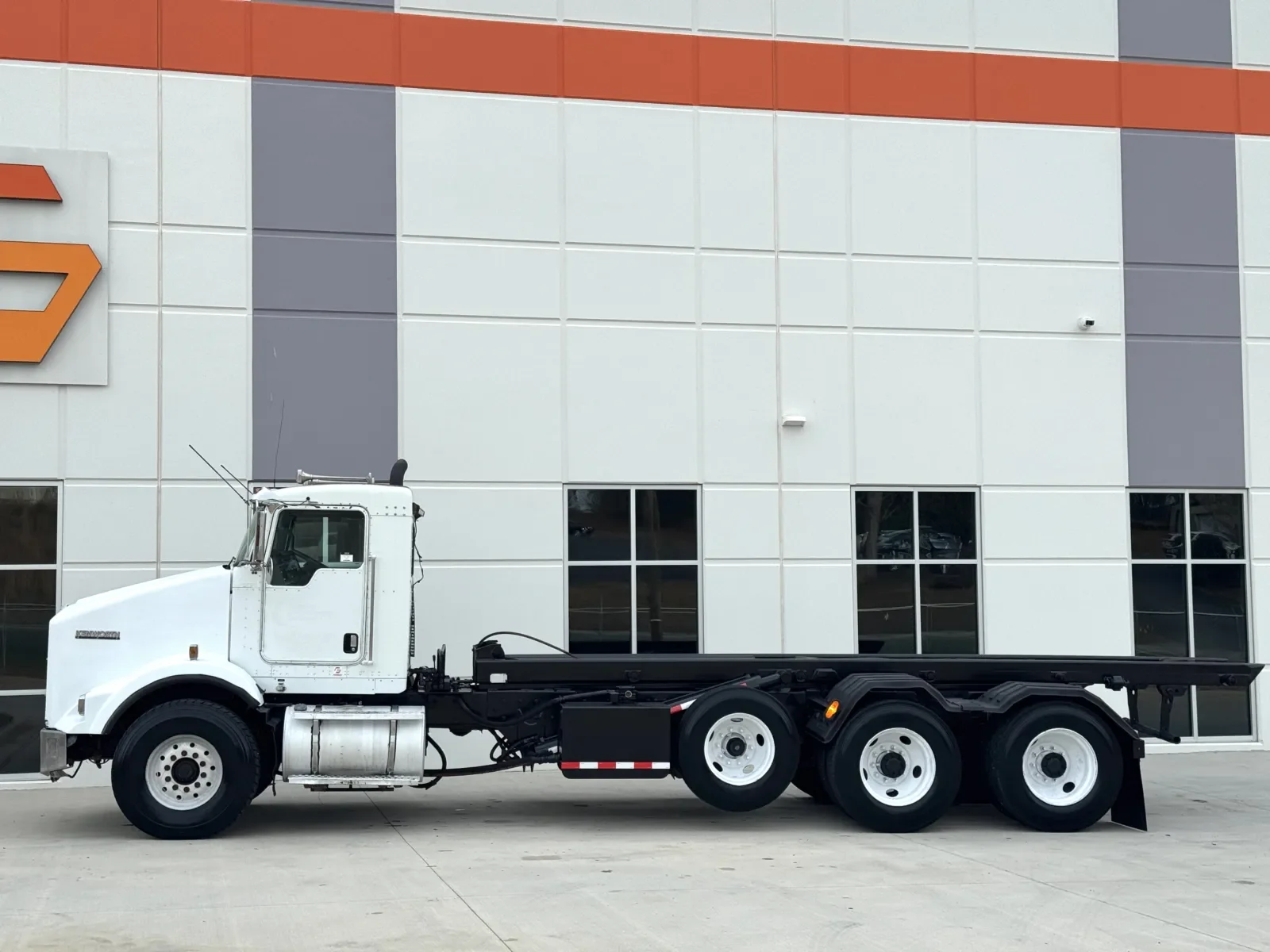 2008 Kenworth T800 - image 4