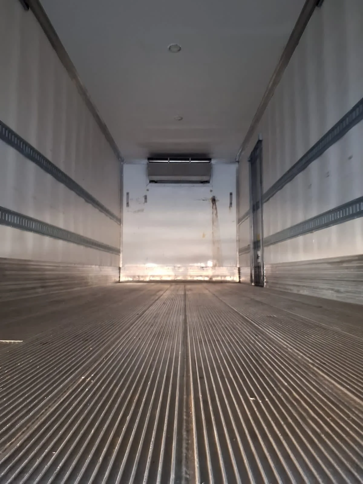 2019 International MV - image 9