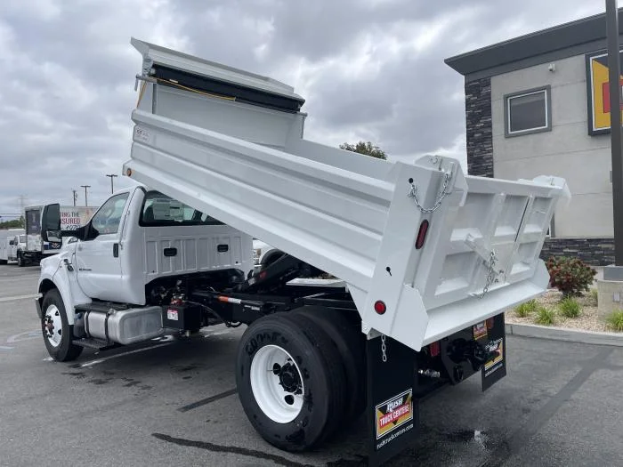 2026 Ford F-750 — photo 31