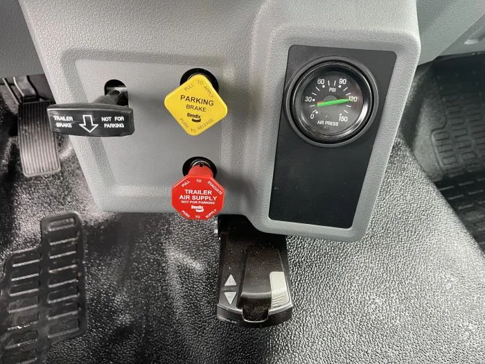 2026 Ford F-750 — photo 23