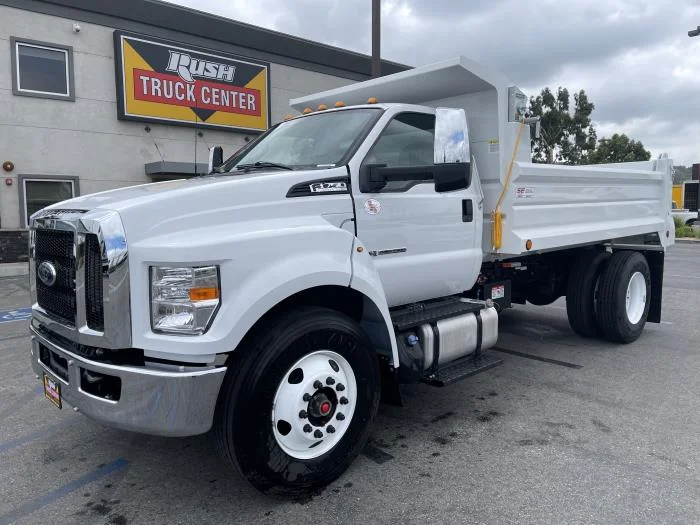 2026 Ford F-750 — photo 2