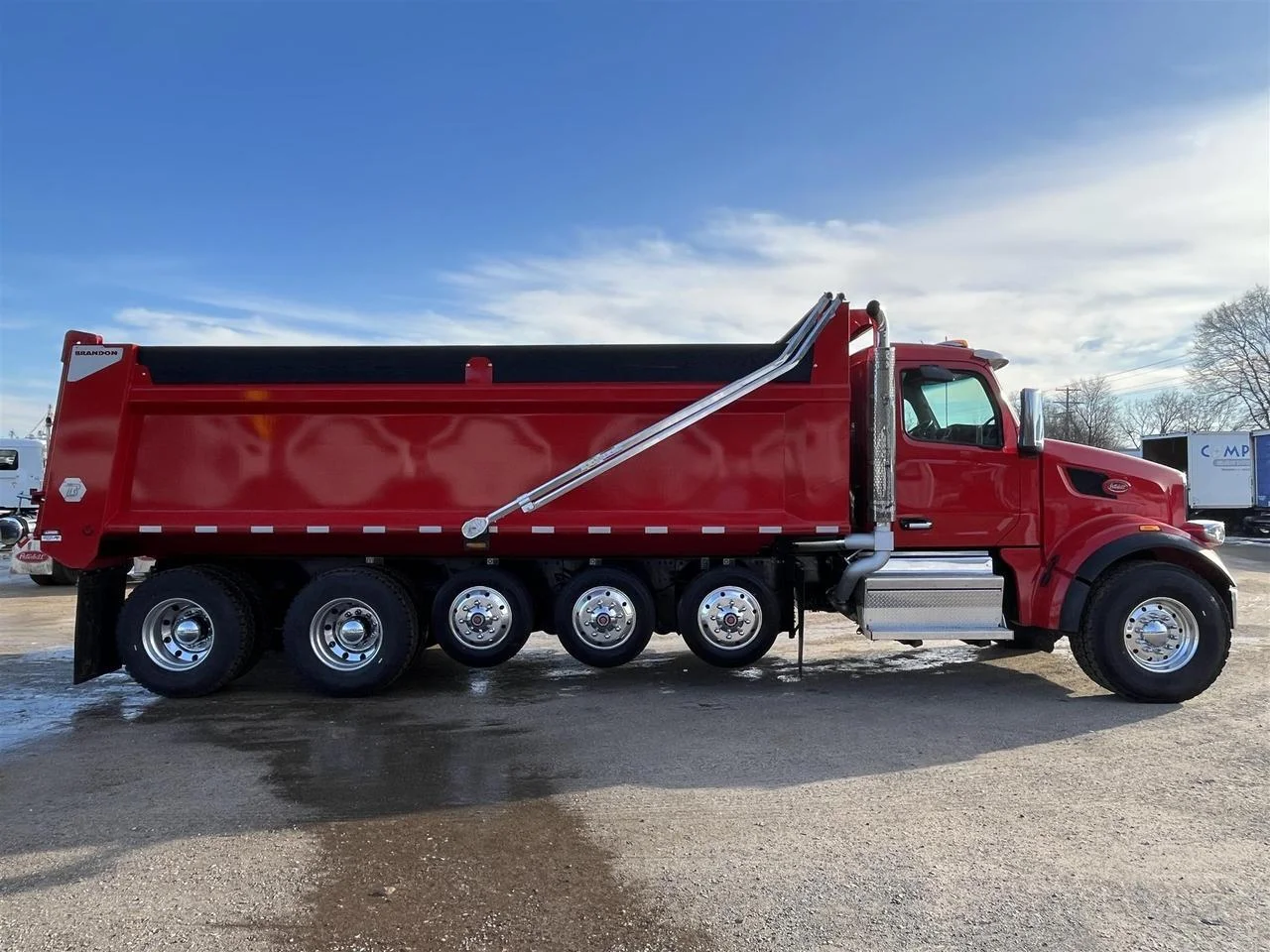 2026 Peterbilt 567 in Rochester, MN — photo 4