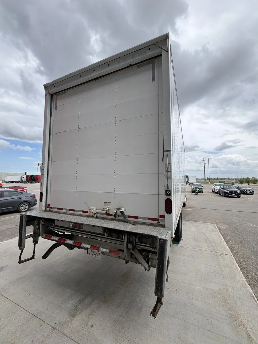 2022 Freightliner M2 106 — photo 6