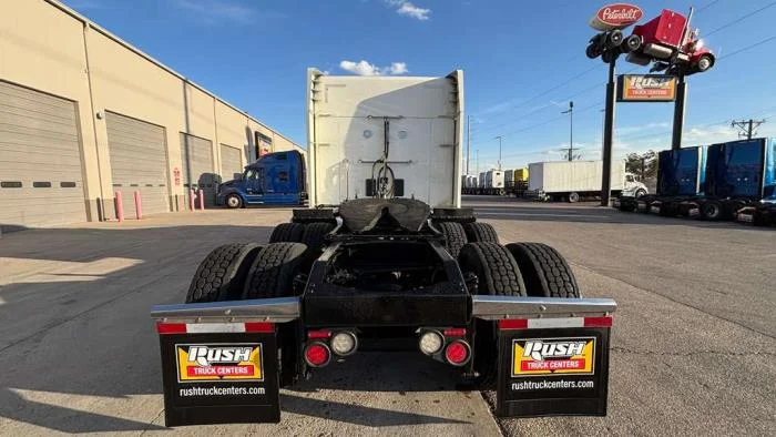 2022 Peterbilt 579 - image 7