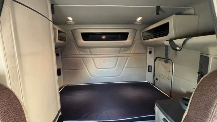 2022 Peterbilt 579 - image 22