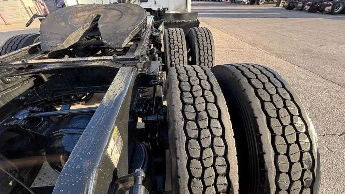 2022 Peterbilt 579 - image 10