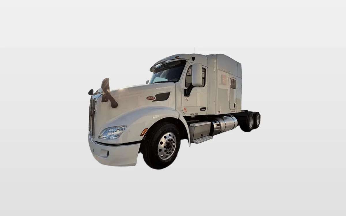 2022 Peterbilt 579 - image 1