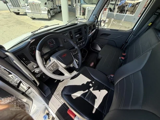 2026 Peterbilt 536 in GA — photo 6