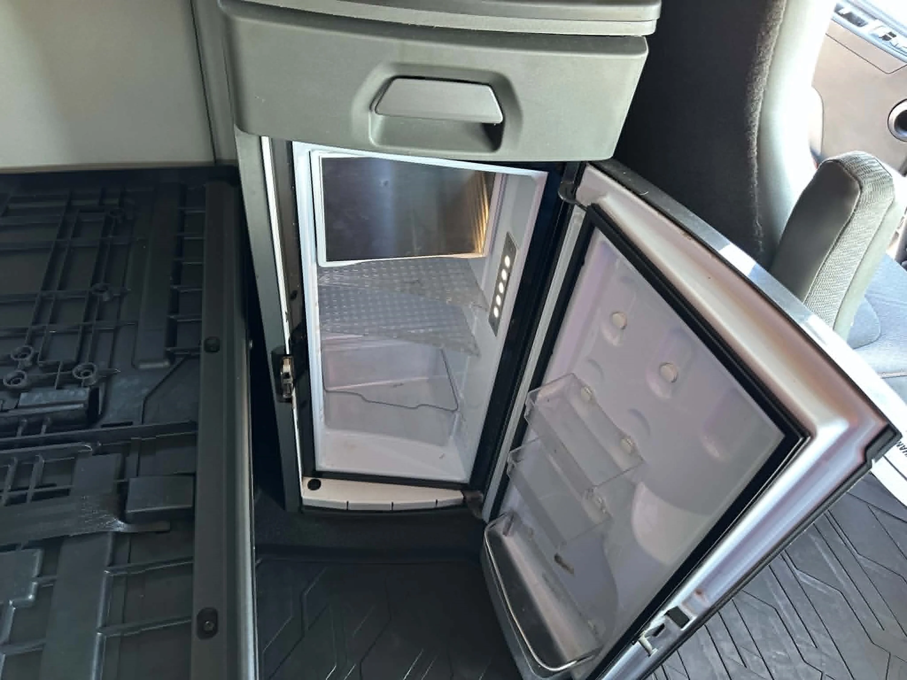 2023 Volvo in La Vergne — photo 20