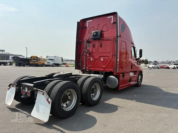2023 Freightliner Cascadia in Idaho Falls, ID — photo 5